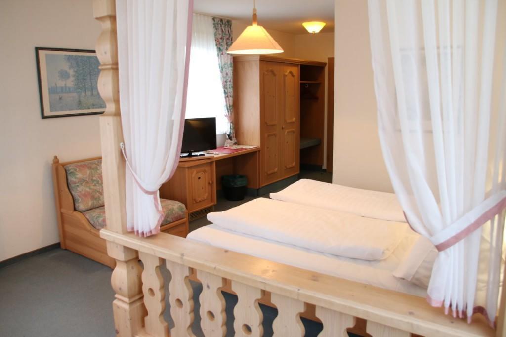 Landgasthof Hotel Bechtel Zella 외부 사진